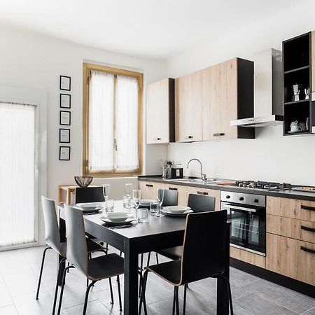 Comfortable Family Group Apartment Via Paruta Milan Extérieur photo